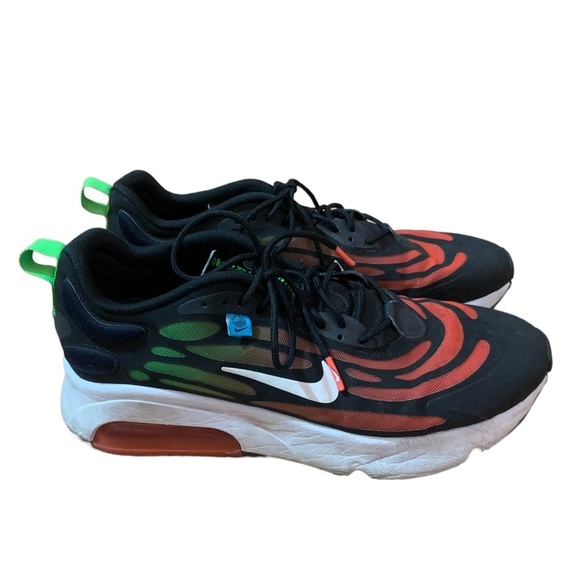 Athletic_Shoes